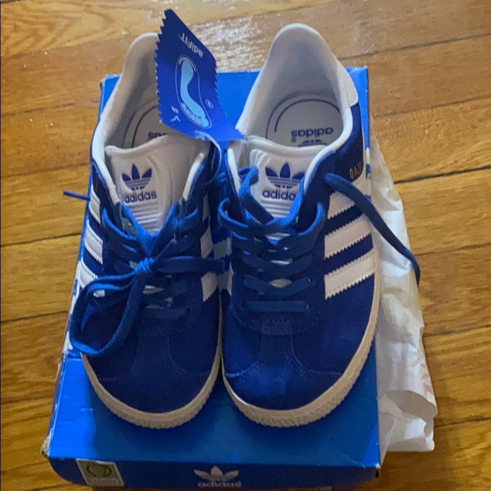 Adidas Gazelle blue suede